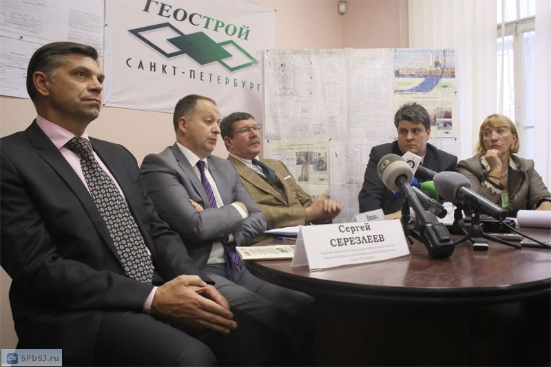 участники пресс-конференции С.Серезлеев, М.Демиденко,А.Макаров, В.Павлов, Л.Фомичева
