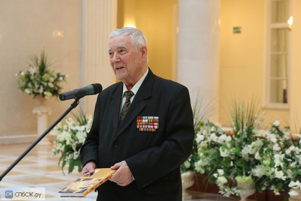 Александр Маслаков